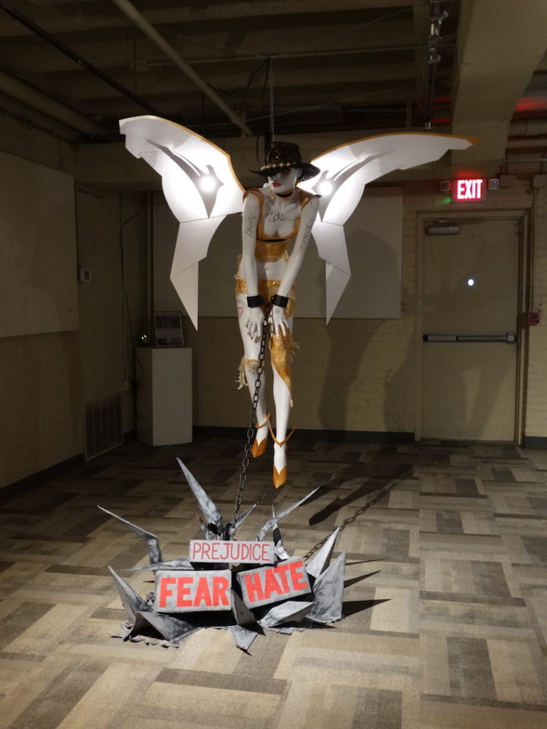 “Digital Divas” comments on gender politics